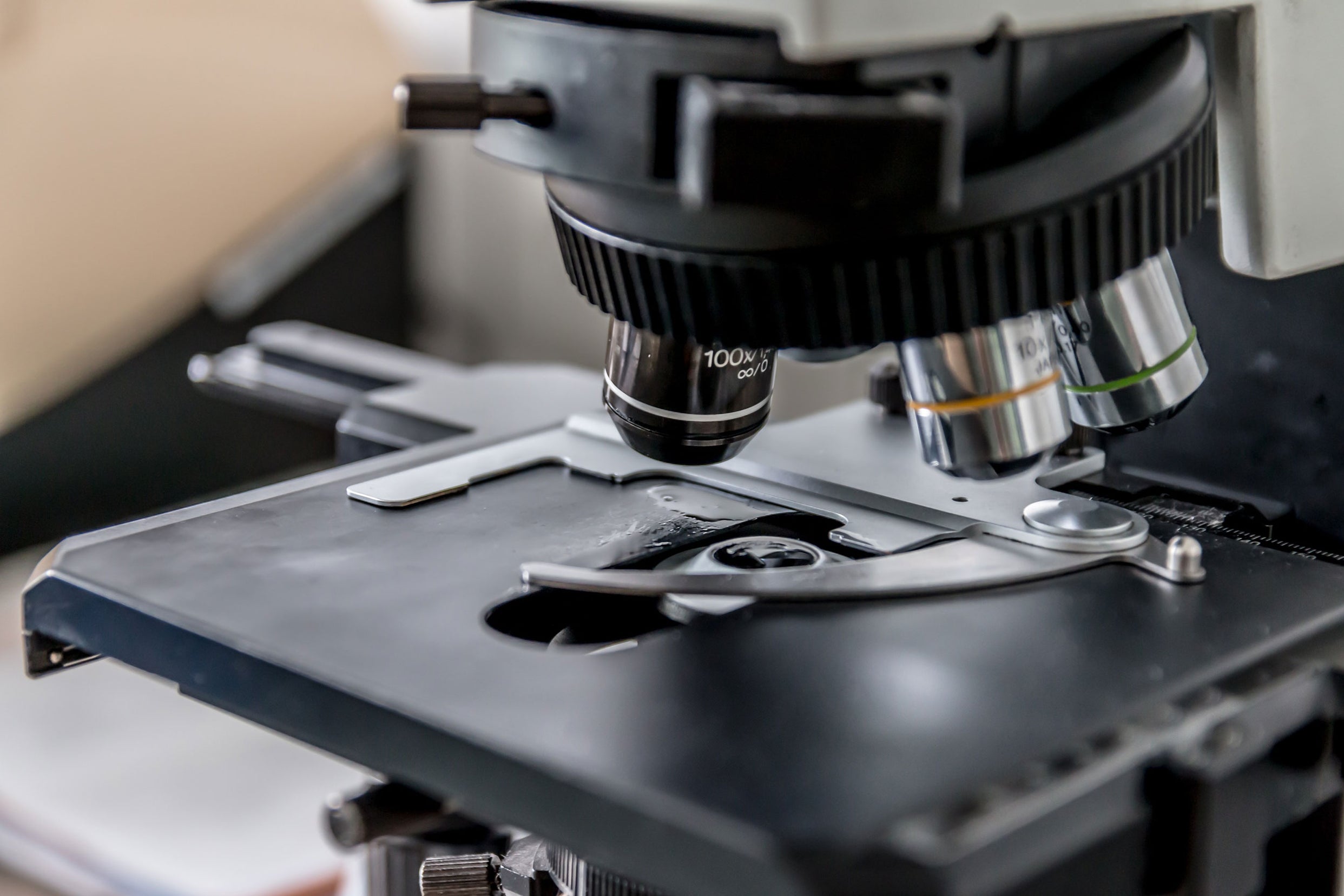 How to Clean Your Microscope — Microscopes.com.au