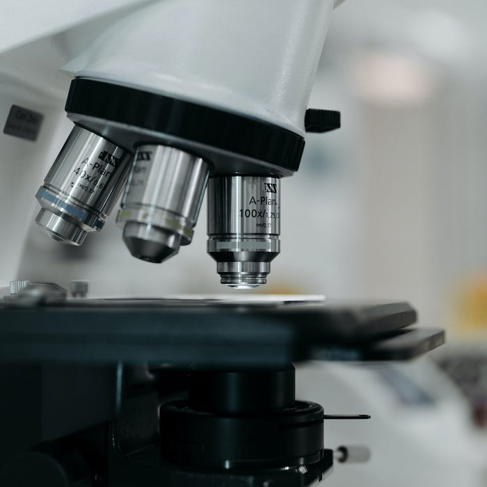 How to clean microscope objective lenses