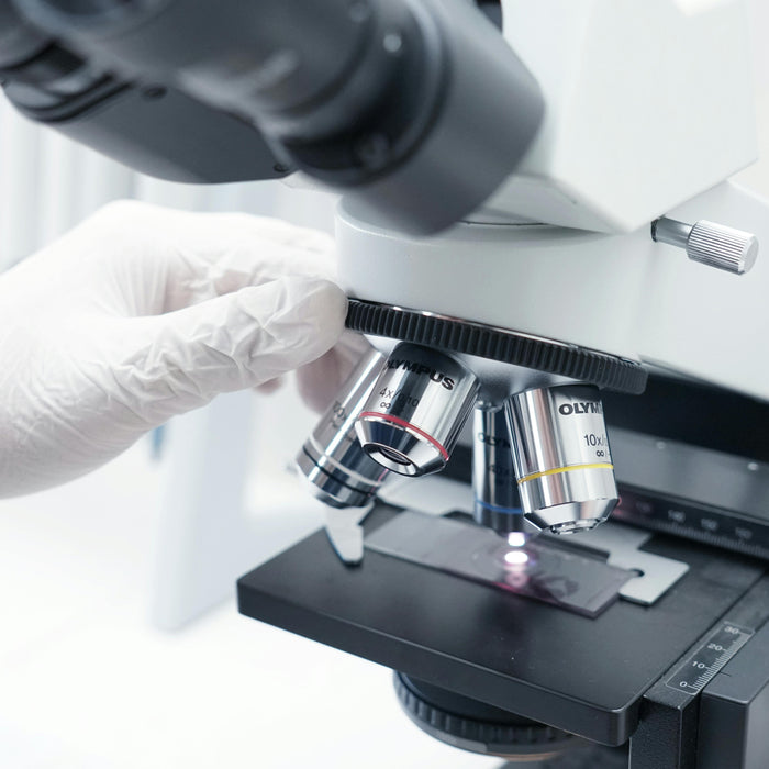 Are my microscope objectives dirty and in need of cleaning?