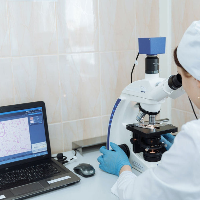 Professions that require the use of microscopes