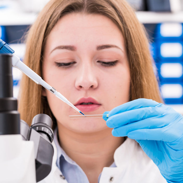 How to prepare a slide for a microscope