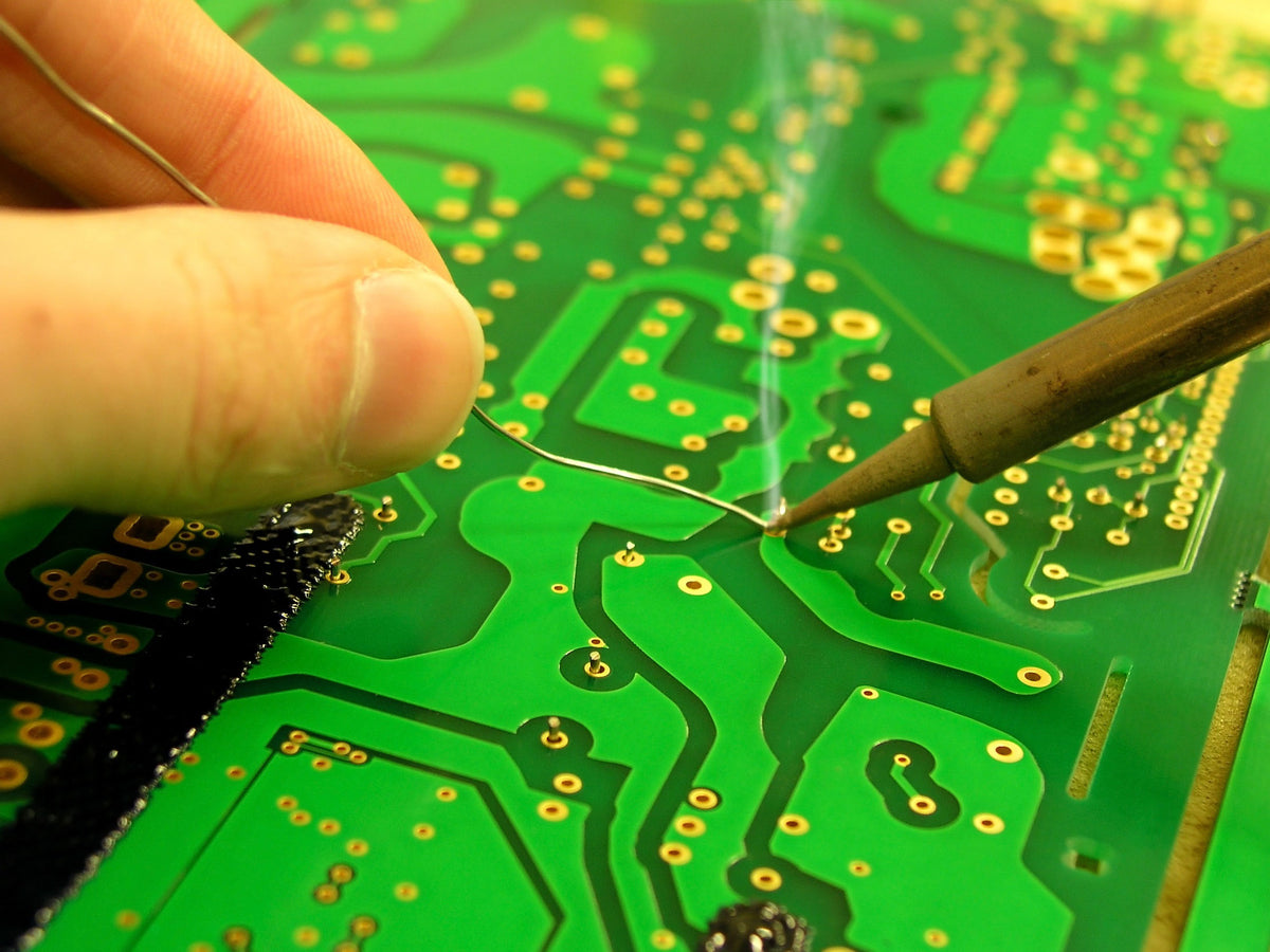 Choosing a soldering microscope for electronics repairs — Microscopes ...