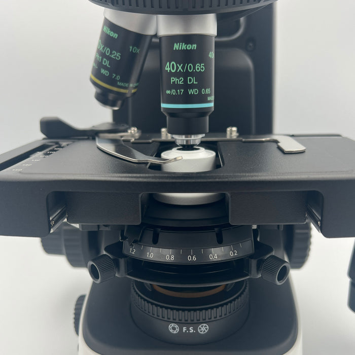 Nikon Eclipse Si Microscope for Asbestos Fibre Counting